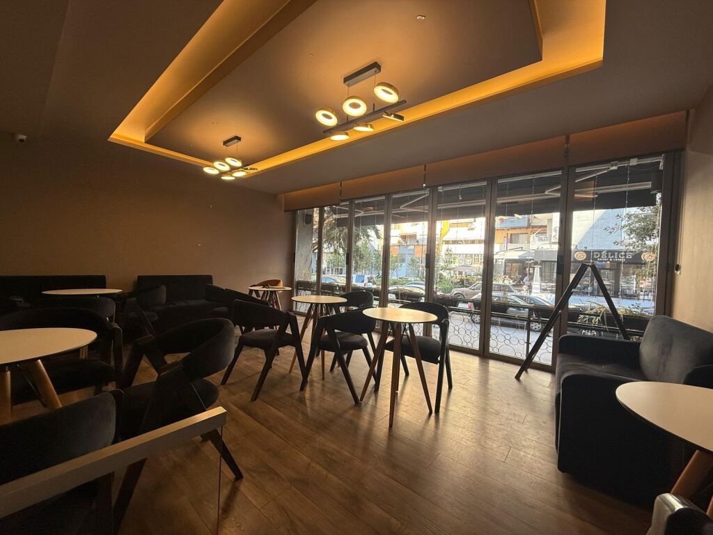 Locale in affitto totalmente investito - Astir