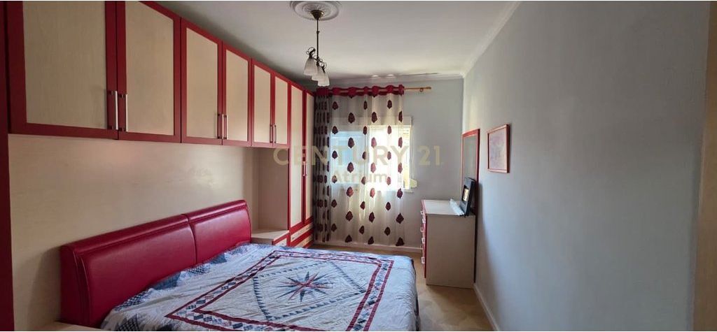 Apartament 2+1 per shitje tek Ish-Restorant Durresi