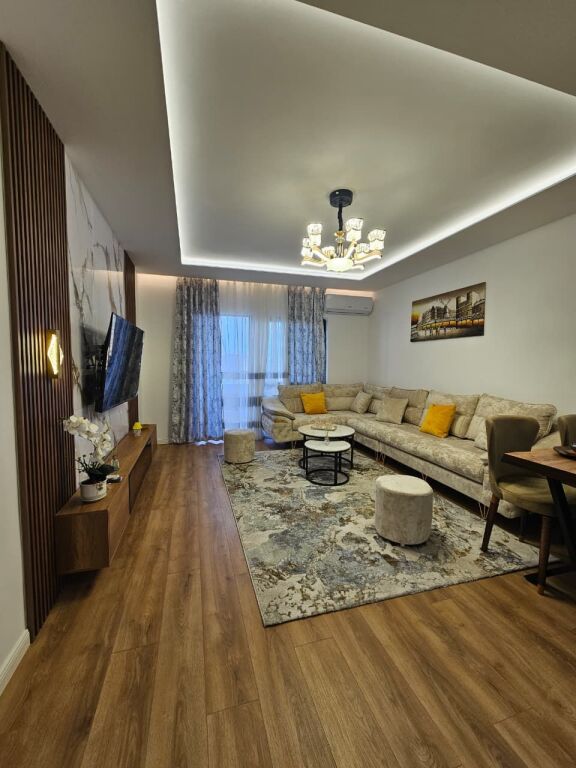 🏢 Shitet apartament 2+1+2 tek Pallati me Shigjeta, Tiranë!🏢