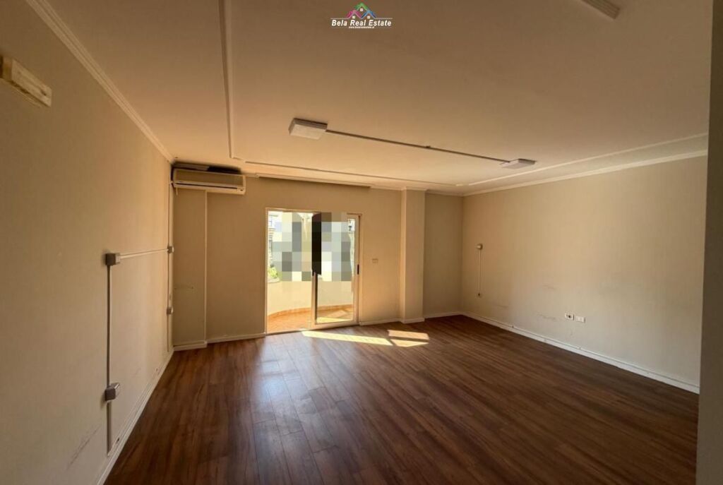 Ufficio In Affitto In Piazza Willson (ID BZ2926) Tirane