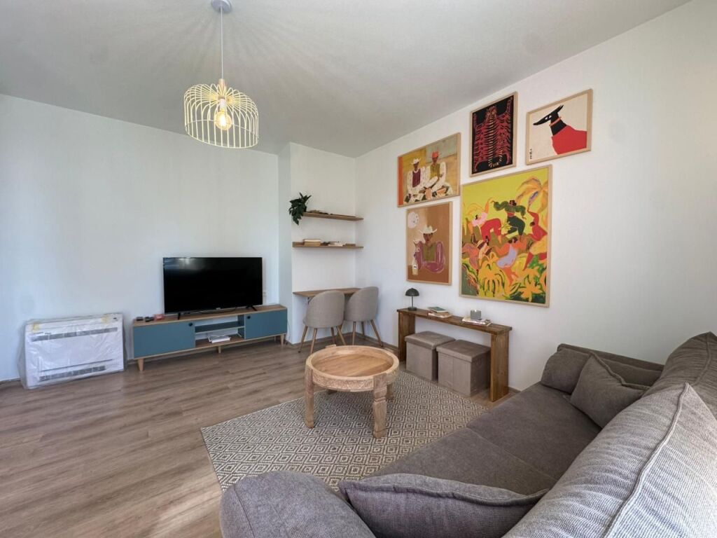 APARTAMENT 1+1 PER QIRA PRANE  PARKIM PRANE FARMACISE NR 10!
