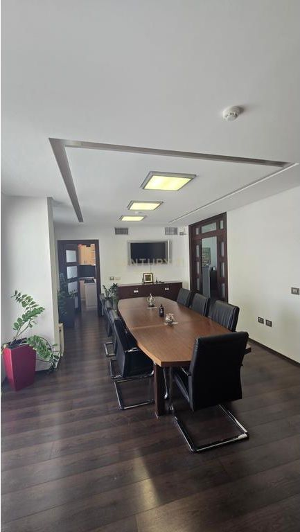 JEPET ME QIRA ZYRE NE BLLOK