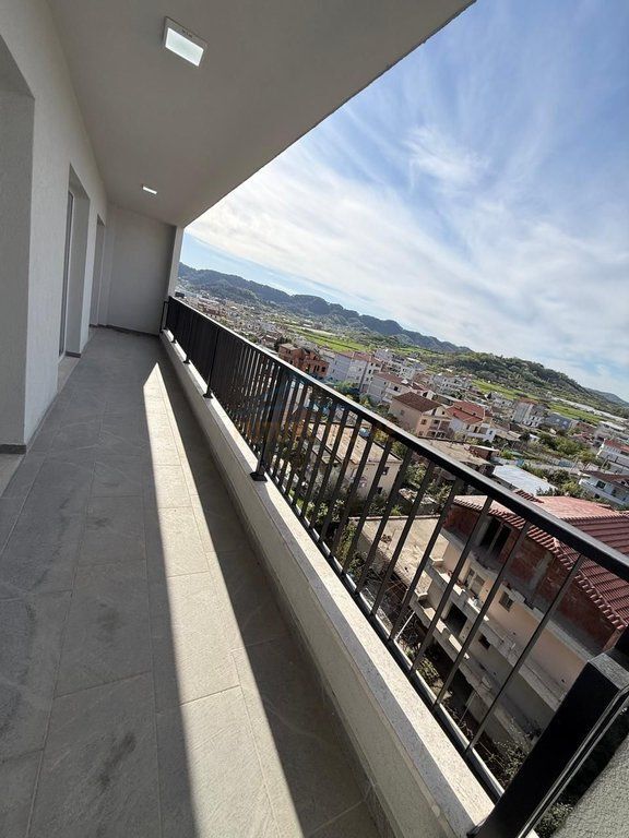 Shitet, Apartament 2+1+2+Post Parkim, Kombinat