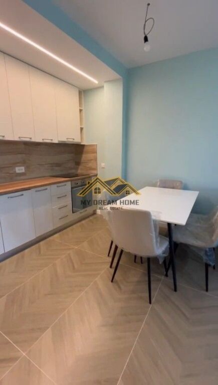 Jepet me Qira Kati i Dytë i një Ndërtese 3-Katëshe 1+1 në Spitallë, Durrës