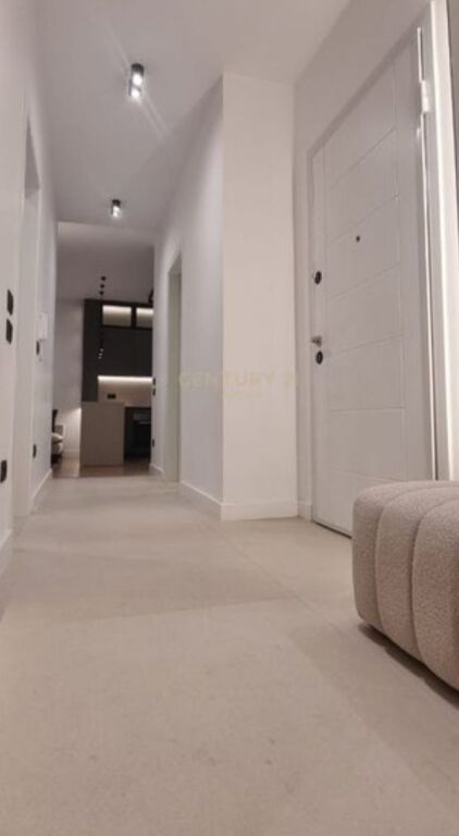 Apartament 2+1 +Post Parkimi Me Qera