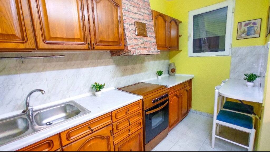 Apartment 1+1 for sale in Lapraka near the dome