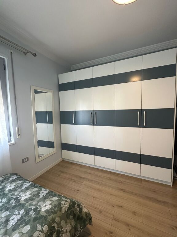 Apartament 2+1+2 me qira , Globe