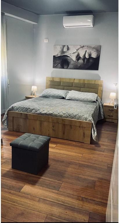 APARTAMENT 2+1+2 ME QIRA TEK KOPSHIT BOTANIK