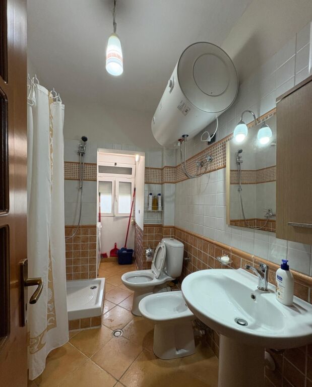 Appartamento 1+1+1 con Balcone in Affitto