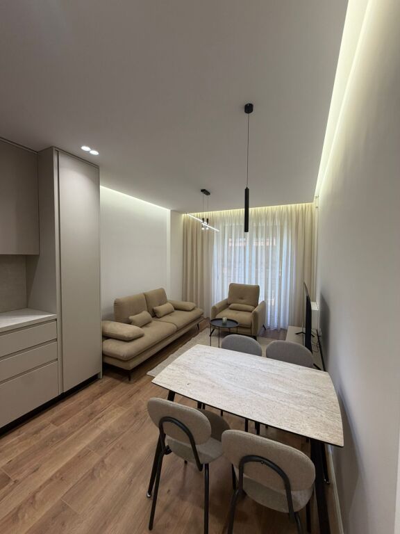 Qera | Apartament 1 + 1 | Fusha Aviacionit | 550 €/muaj