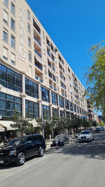 Jepet apartament me qera 2+1+verand