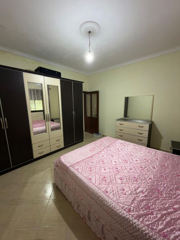 Jepet me Qera  Apartament 2+1 te Fresku.
