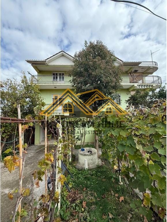 Shitet Vilë 3-katëshe,Buzë rruge– Spitallë, Durrës