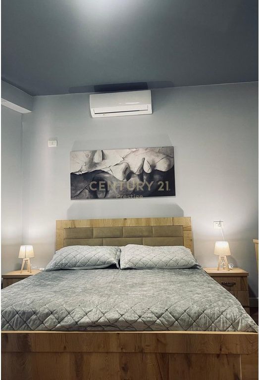 APARTAMENT 2+1+2 ME QIRA TEK KOPSHIT BOTANIK