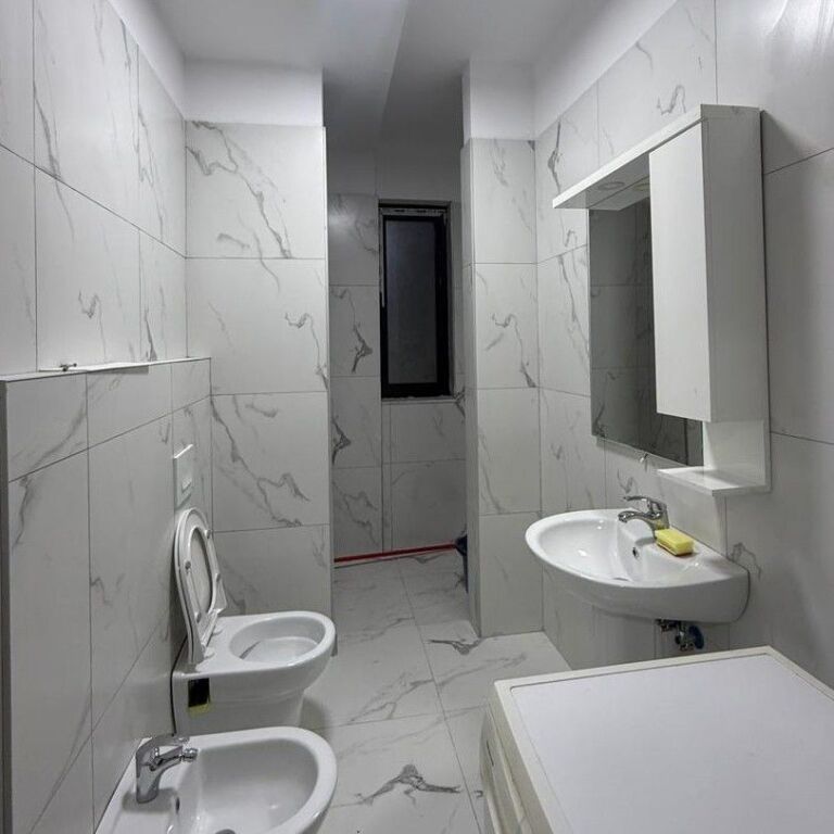 🏡✨ Apartament 2+1 me Verandë me Qira – Liqeni i Thatë, Rr. Peti ✨🏡