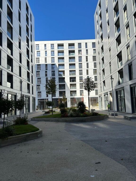 Vendesi in vendita 2+1 presso Akses Tirana