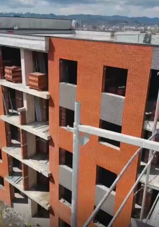 Shitet apartament 1+1 Paskuqan