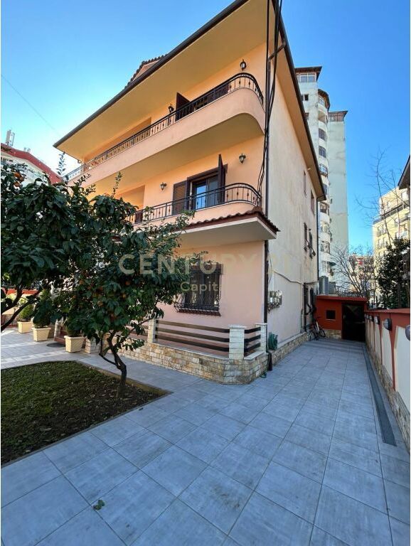 Vile 3-Kateshe per shitje ne zonen e Don Boskos