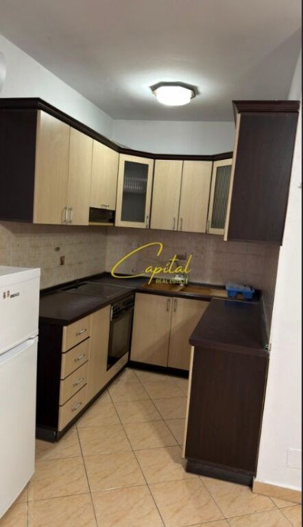 APARTAMENT ME QIRA 1+1 PALLATI ME SHIGJETA 45.000 LEKE