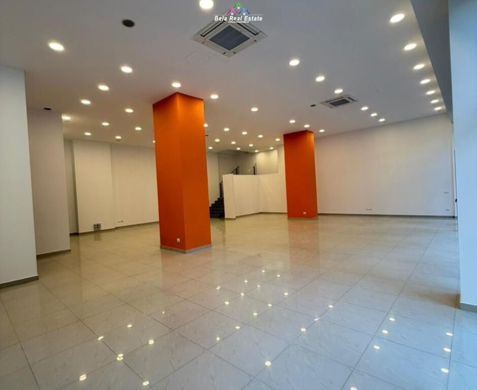 Negozio In Affitto Presso Complesso Delijorgji ( ID BD21893) Tirana