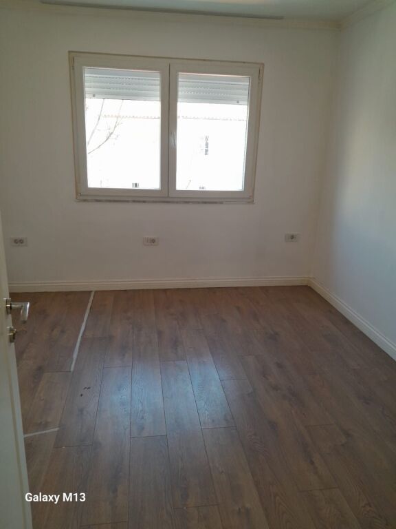 3+1, partially furnished for residence or office, mine peza, 750 euros