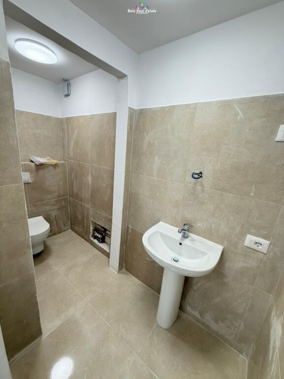 Dyqan Me Qera Tek Mine Peza (ID BD21885) Tirane