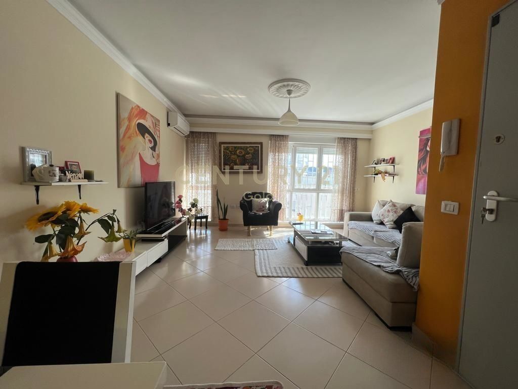 WE SELL APARTMENT 2+1+2 AT MAGNET COMPLEX,( 21 DHJETORI )