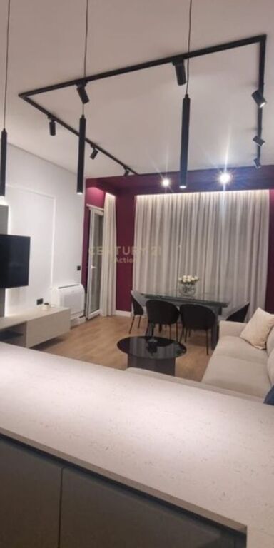 Apartament 2+1 +Post Parkimi Me Qera