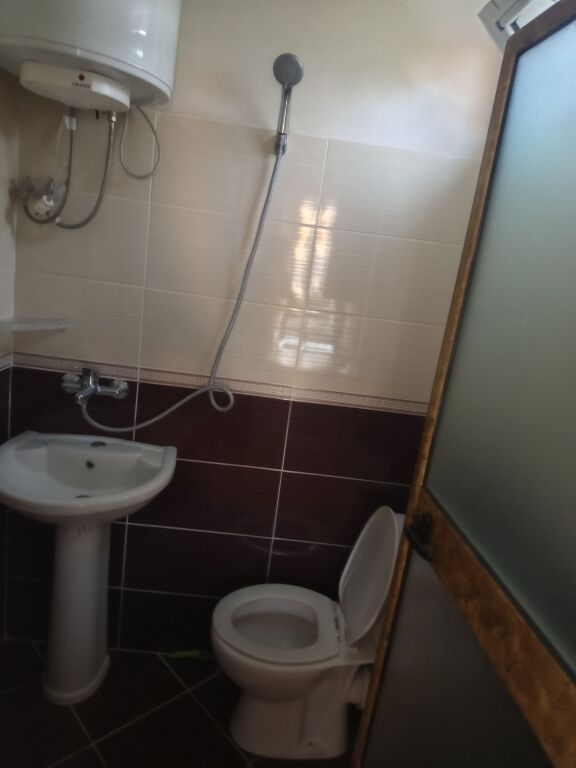 GARSIONERE  20000 LEKE.FAKULTETI EKONOMIK