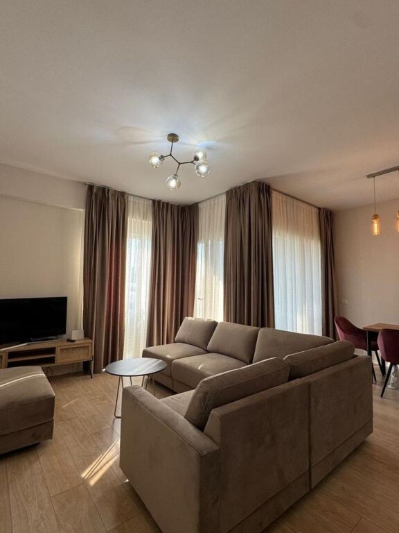 Apartament me qira 2+1+2 te Rruga Kosovareve