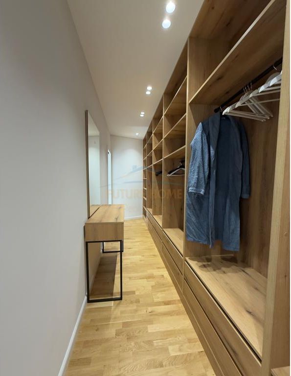 Qera, Vilë 3-kateshe, TEG