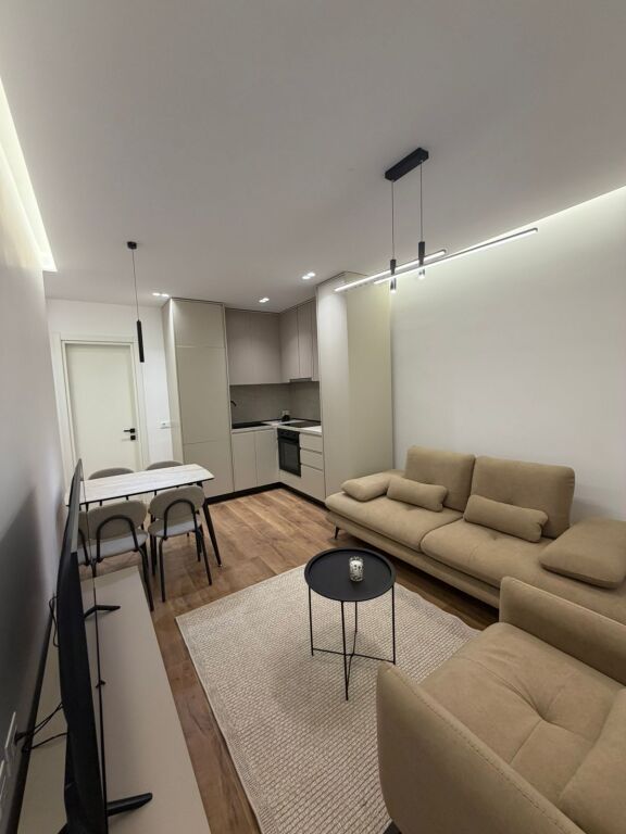 Qera | Apartament 1 + 1 | Fusha Aviacionit | 550 €/muaj