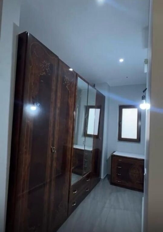 🏡 Garsoniere me qira  📍 Zona: Yzberisht💰 Çmimi: 35,000 lekë / muaj