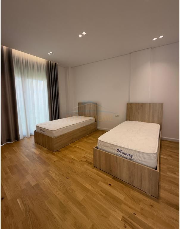 Qera, Vilë 3-kateshe, TEG