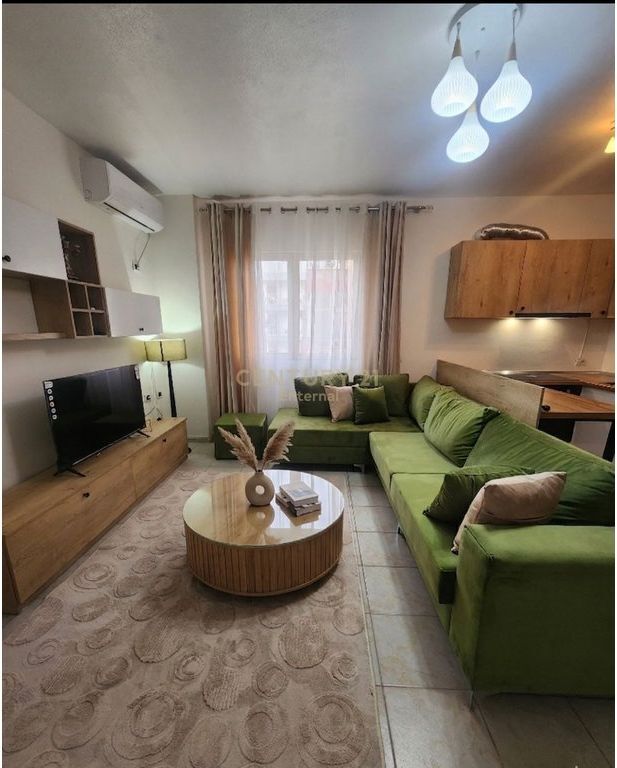 Apartment 2+1 for rent in Xhamllik