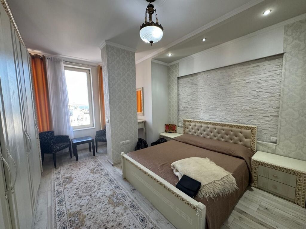 Jepet apartament me qera 2+1