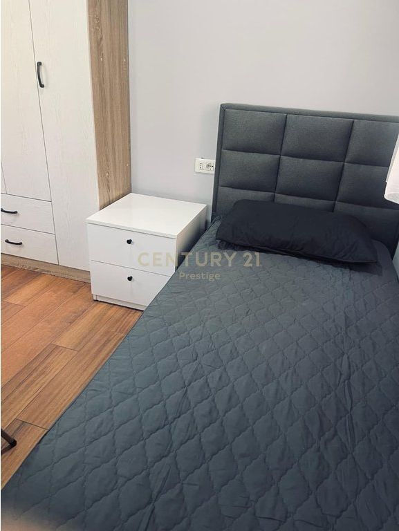 APARTAMENT 2+1+2 ME QIRA TEK KOPSHIT BOTANIK