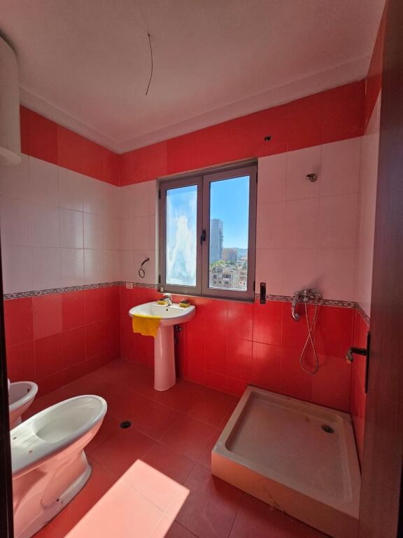 🏡 Appartamento 3+1+2 in Affitto – Viale Giovanna d'Arco scuola Ismail Qemali