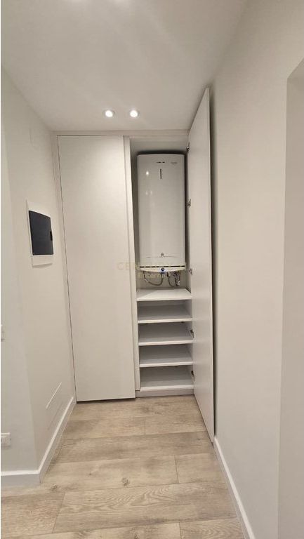 JEPET ME QIRA APARTAMENT 3+1 ME KUZHINE TE VECUAR NE QENDER