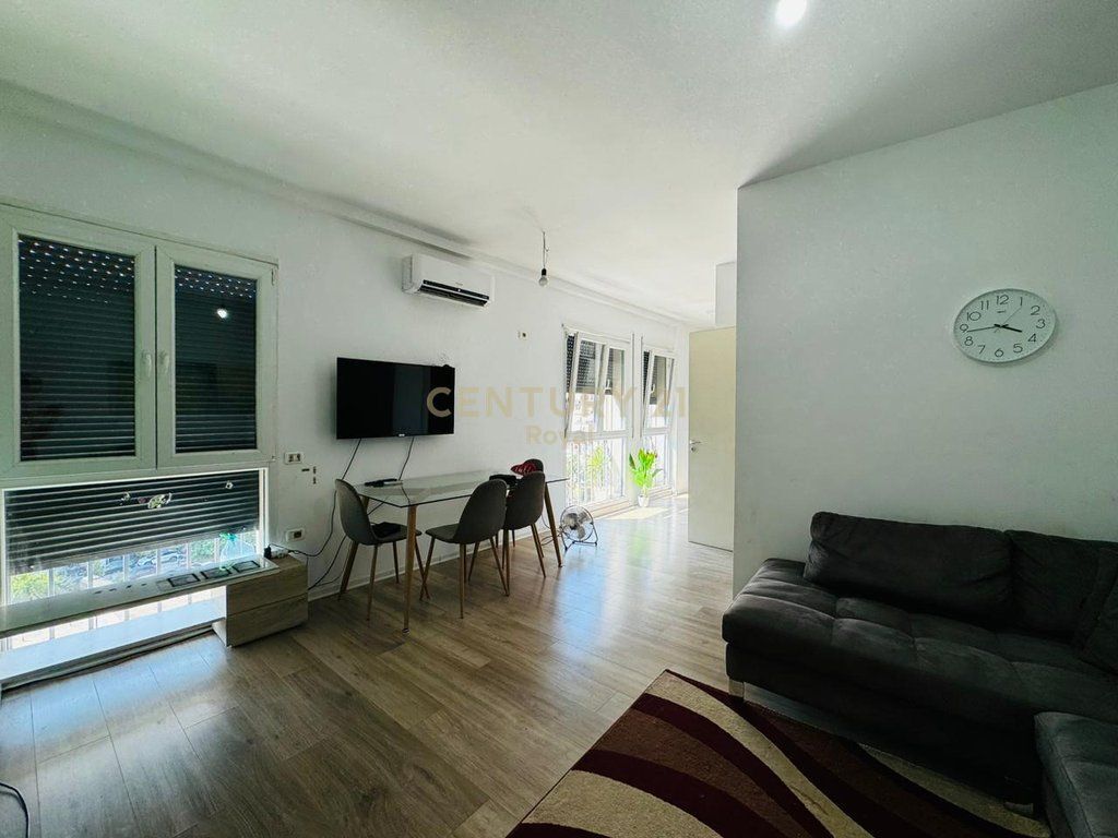 Apartament 1+1 për Qira në Ish Fusha e Aviacionit!!