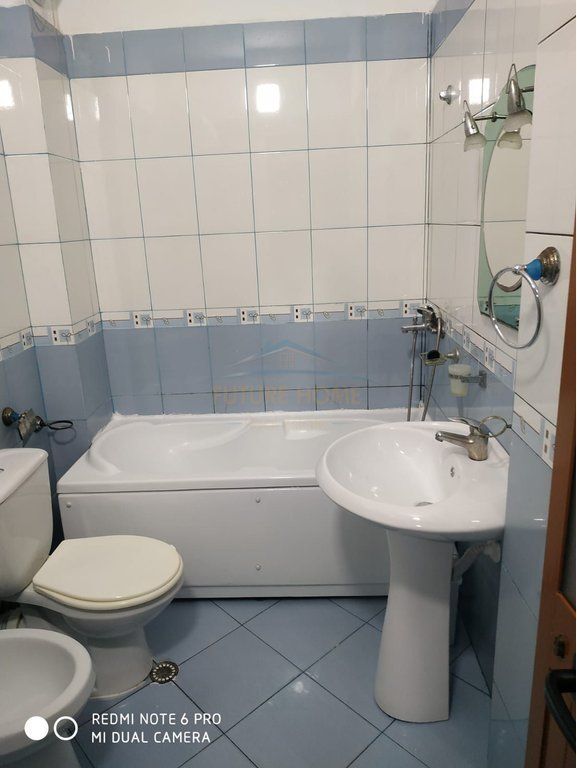Qera, Apartament 2+1, Rruga Riza Cerova,Tiranë.