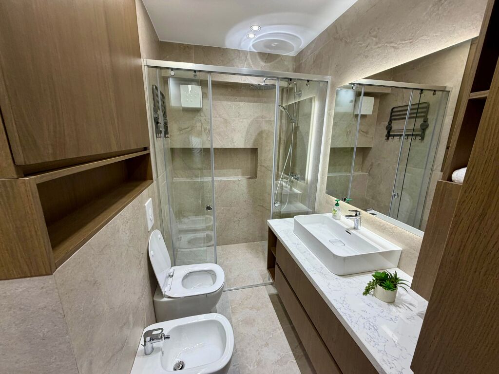 📣 AFFITTO SUPER Appartamento 1+1 📍 Vicino al Centro di Tirana 🛣️ Via "Islam Alla" ✨