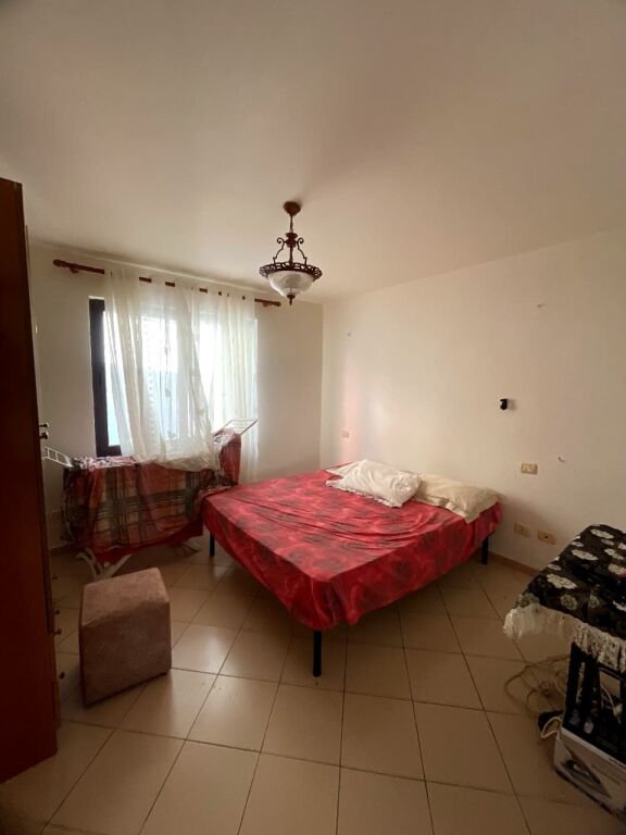 Jepet me qira apartament 2+1