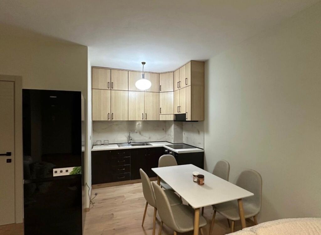 Apartament me qira 2+1+2 ne Astir