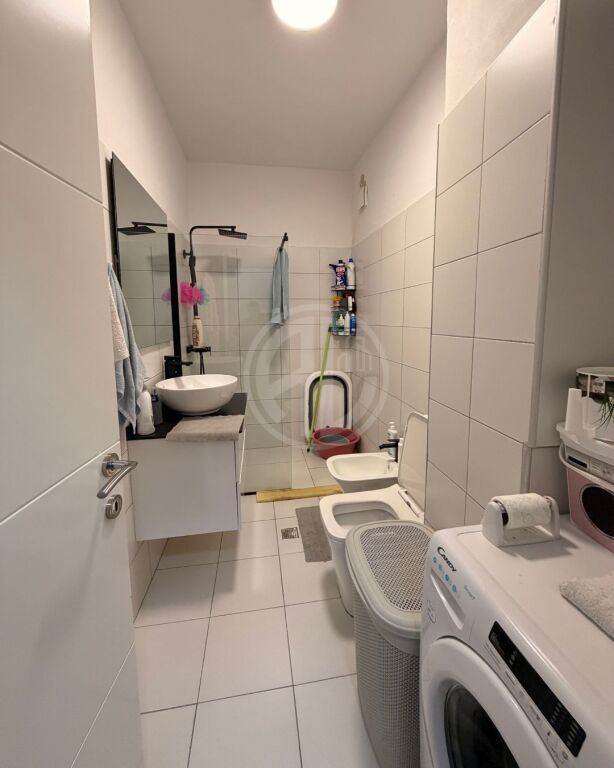 Apartament 2+1 për shitje prane Stacionit te Trenit
