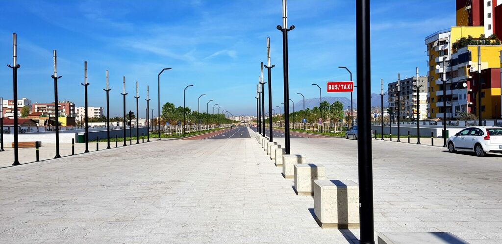 Me Qira Ap 1+1 i mobiluar,Bulevardi Ri