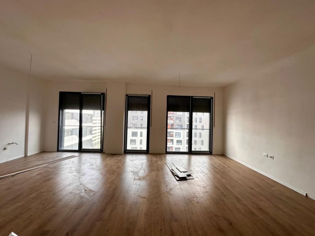 Investim i Sigurt: Apartament 2+1+2 në Parallel Living