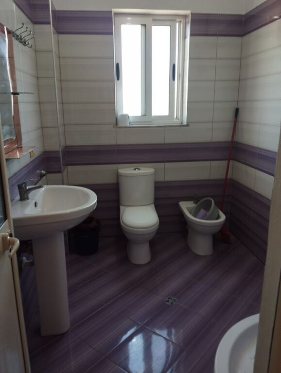 Jepet me qera Shtepi private 1+1 350 Mije leke