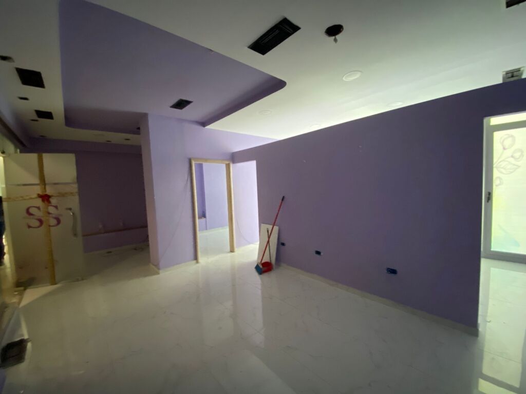 Ambient Komercial për Qira