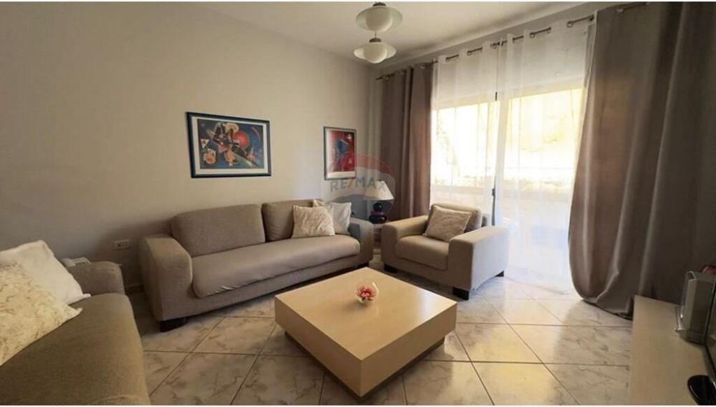 Apartament - Për Qira - Liceu Artistik, Tiranë